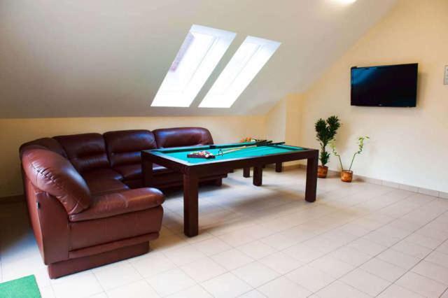 Pensjonat Lesny Dworek Spa & Garden Uzdrowisko Wsrod Natury Cisów Exteriör bild